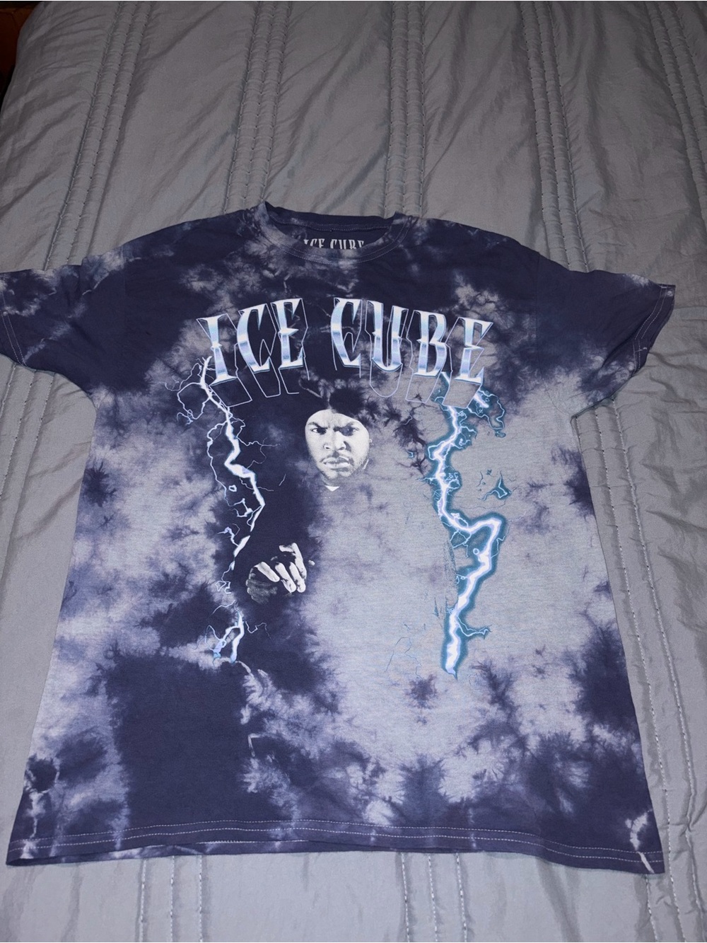NWOT Tie-Dye ice cube Graphic Tee